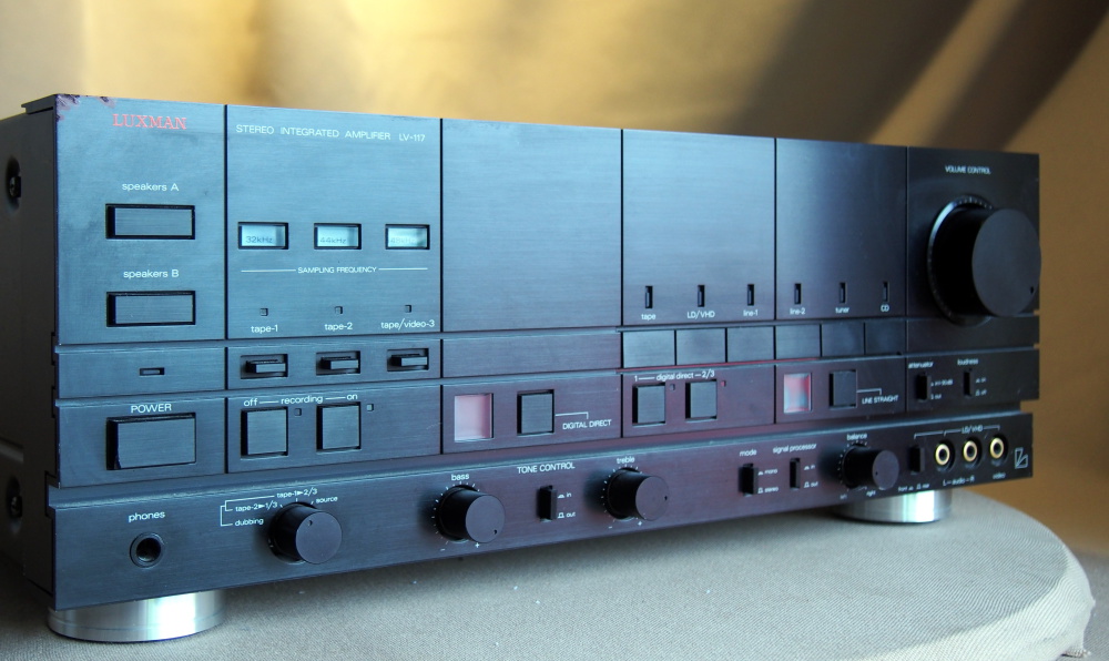 Luxman LV-117 (test)  HiFi audio/video magazine's/ Special CD